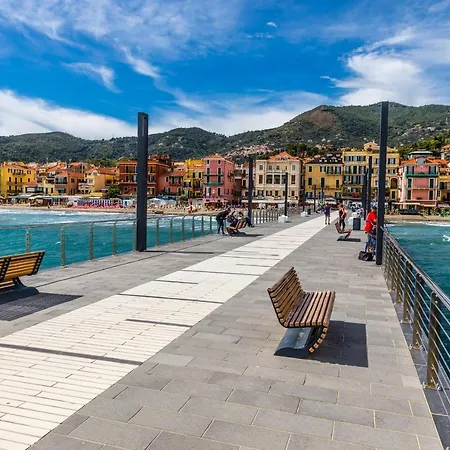 Vico Del Mare Apartament Alassio